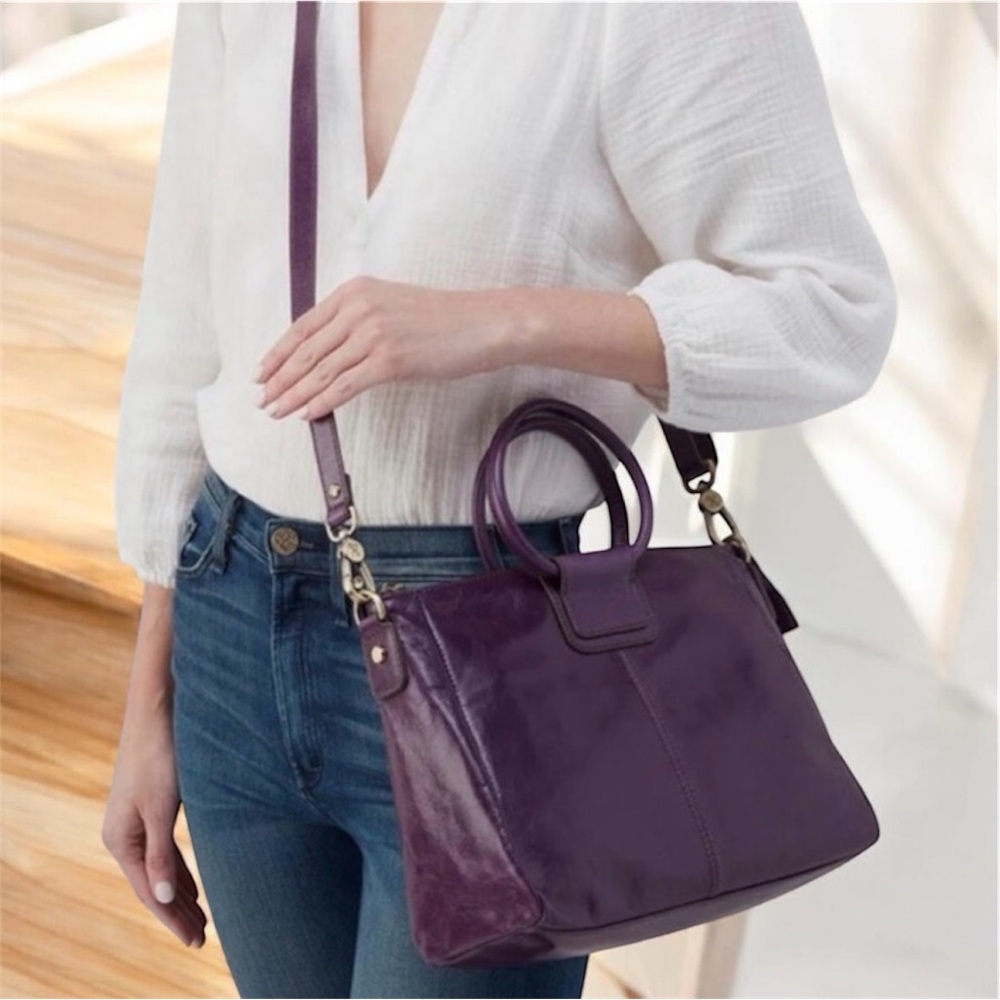 NWT HOBO Purple Medium Sheila Crossbody Bag